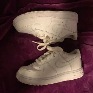 9c toddler air forces worn but in good condition.